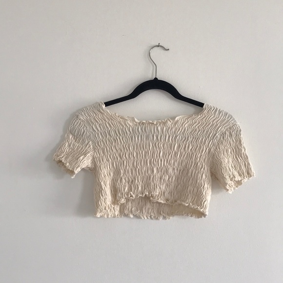 VTG Ivory Shirred crop top - Picture 3 of 4